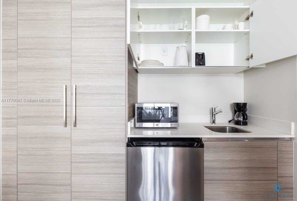 Small Image of 777 NORTH OCEAN DR #S503, Hollywood Number 6