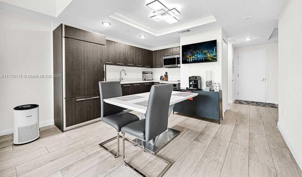 Small Image of 45 SOUTH WEST 9TH ST #3705, Miami Number 11