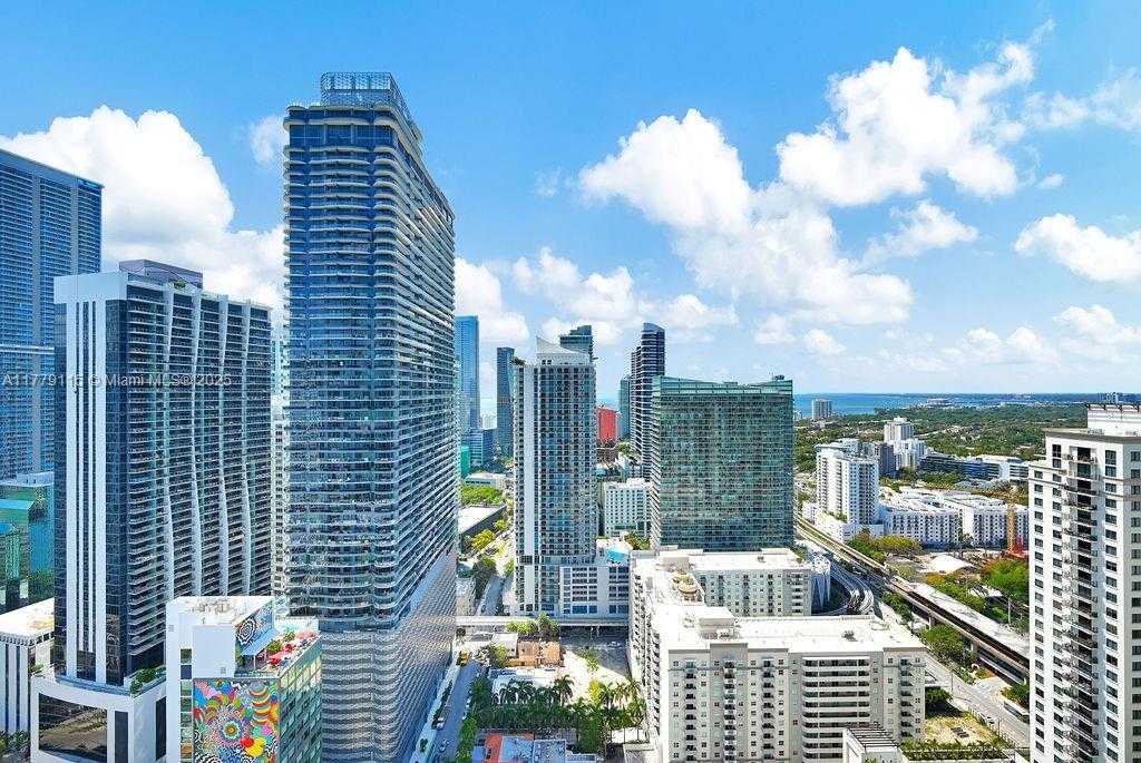 Small Image of 45 SOUTH WEST 9TH ST #3705, Miami Number 28