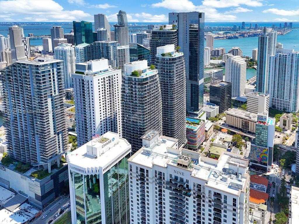 Small Image of 45 SOUTH WEST 9TH ST #3705, Miami Number 38