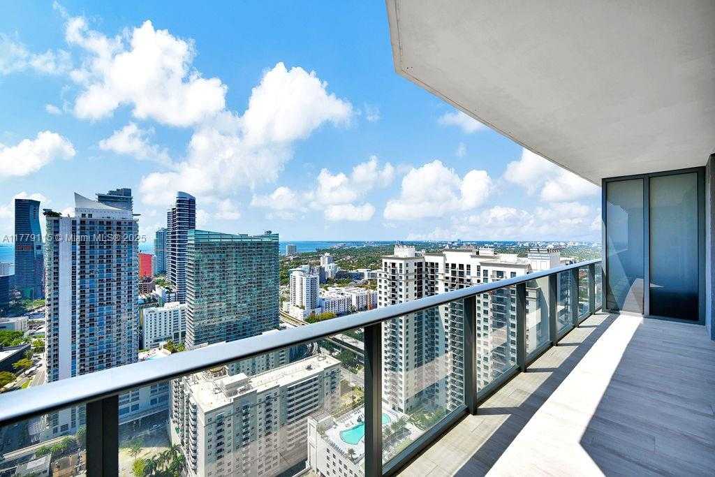 Small Image of 45 SOUTH WEST 9TH ST #3705, Miami Number 4