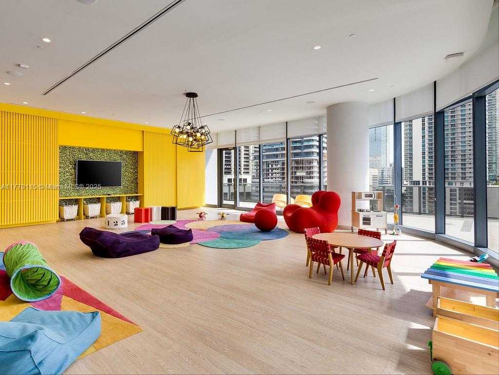 Small Image of 45 SOUTH WEST 9TH ST #3705, Miami Number 57