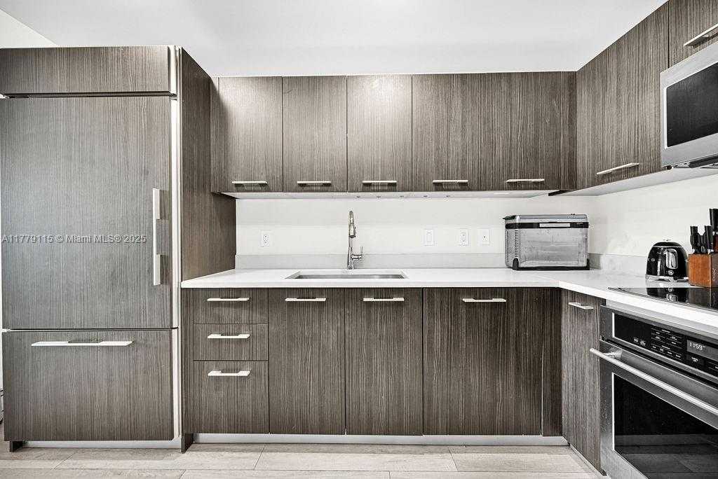 Small Image of 45 SOUTH WEST 9TH ST #3705, Miami Number 9