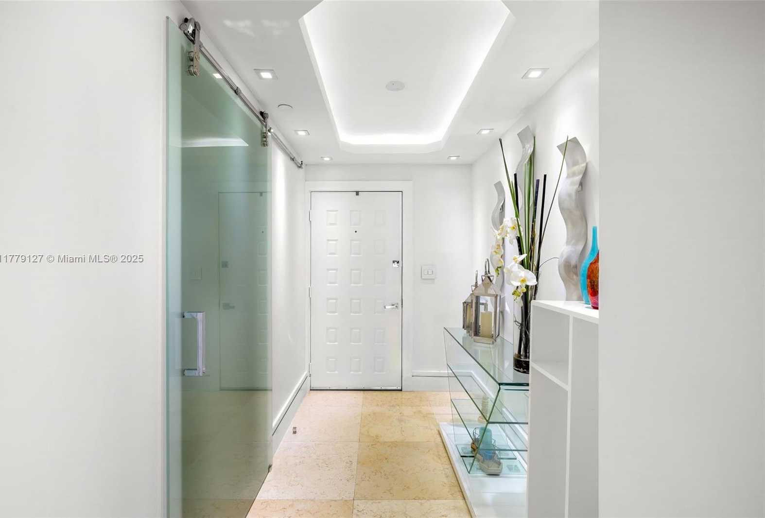 Small Image of 6061 COLLINS AVE #8F, Miami Beach Number 10