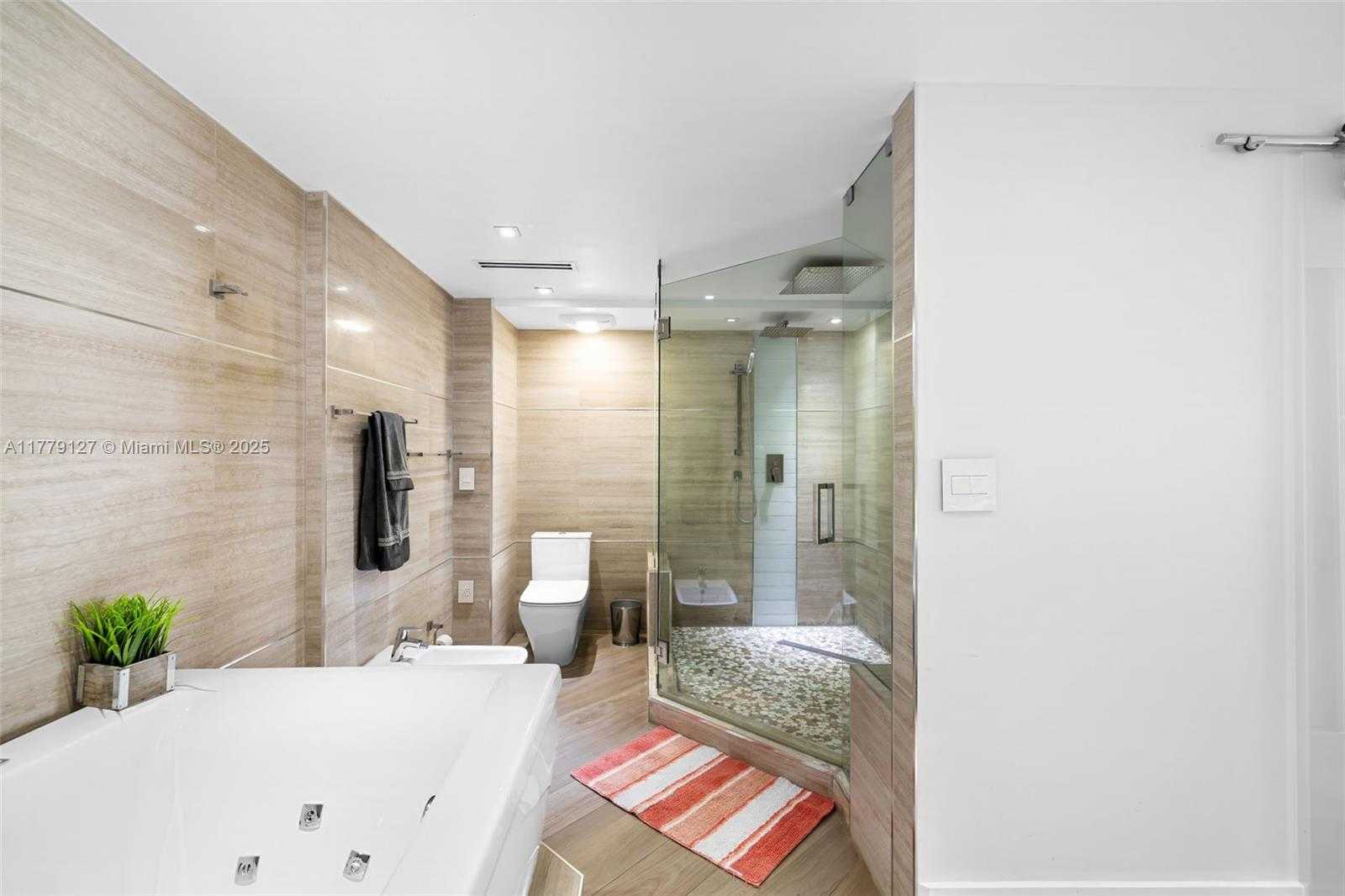 Small Image of 6061 COLLINS AVE #8F, Miami Beach Number 12