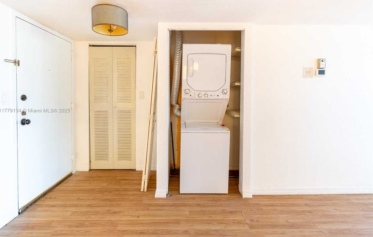 Small Image of Lauderhill Number 17