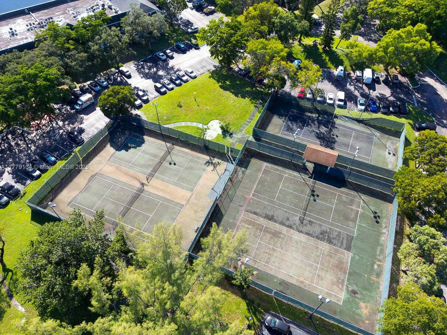 Small Image of Lauderhill Number 21