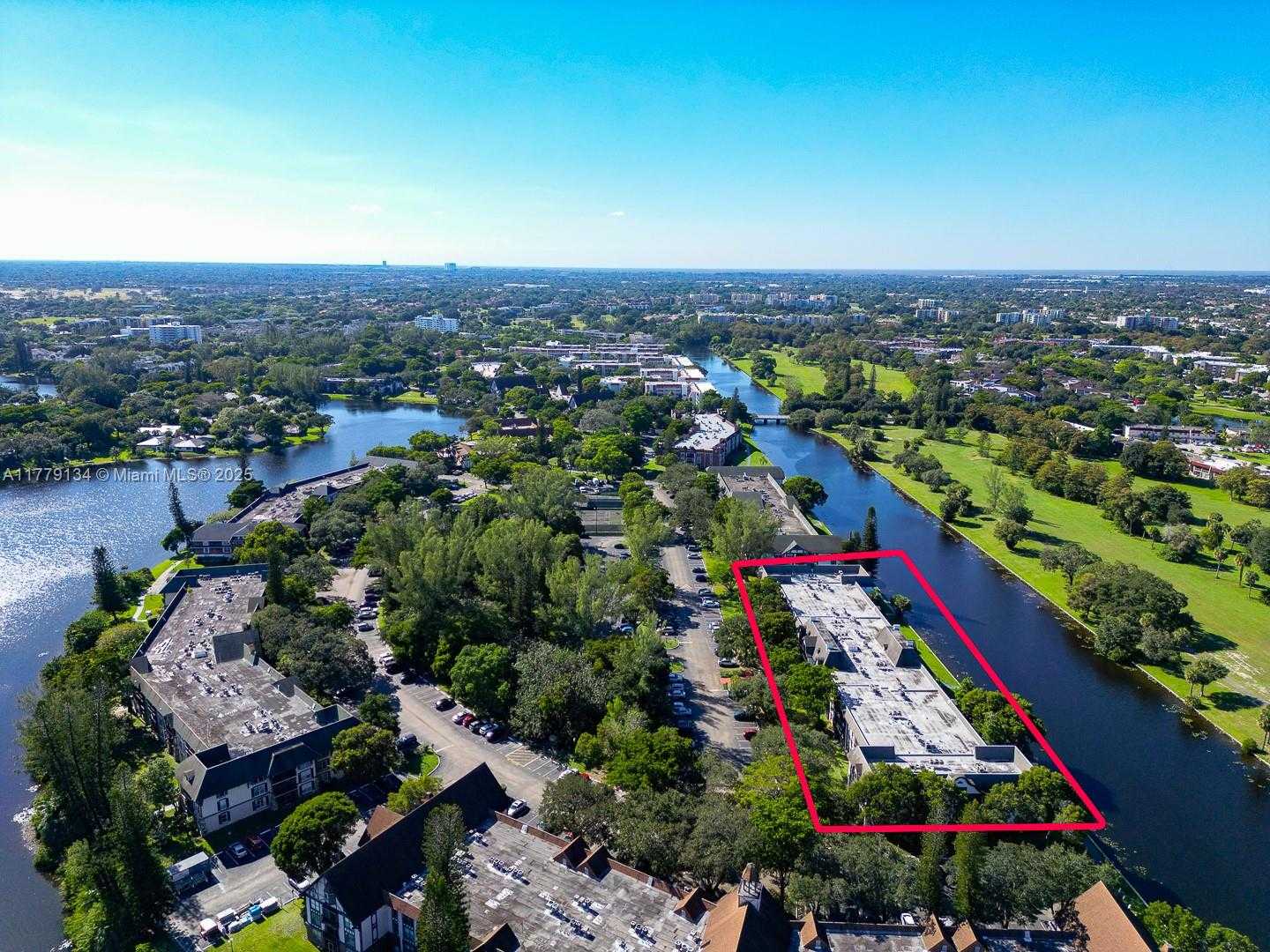 Small Image of Lauderhill Number 25