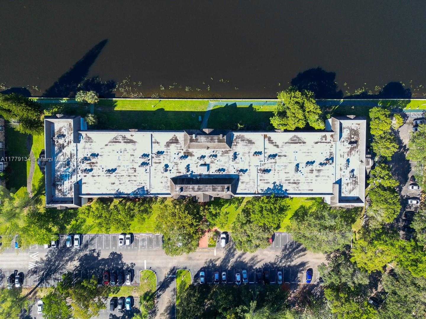 Small Image of Lauderhill Number 26