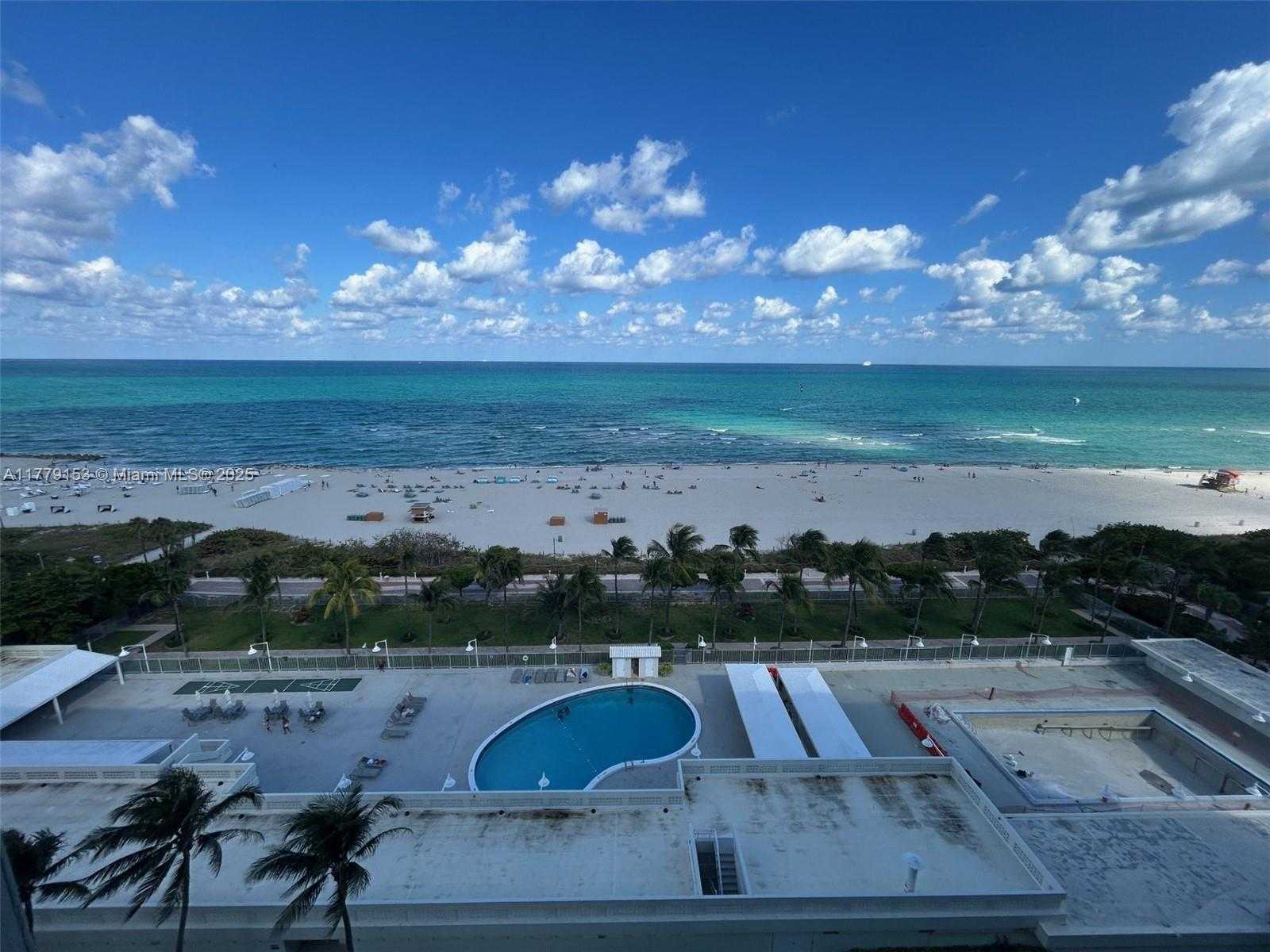 Small Image of 2899 COLLINS AVE #1233, Miami Beach Number 3