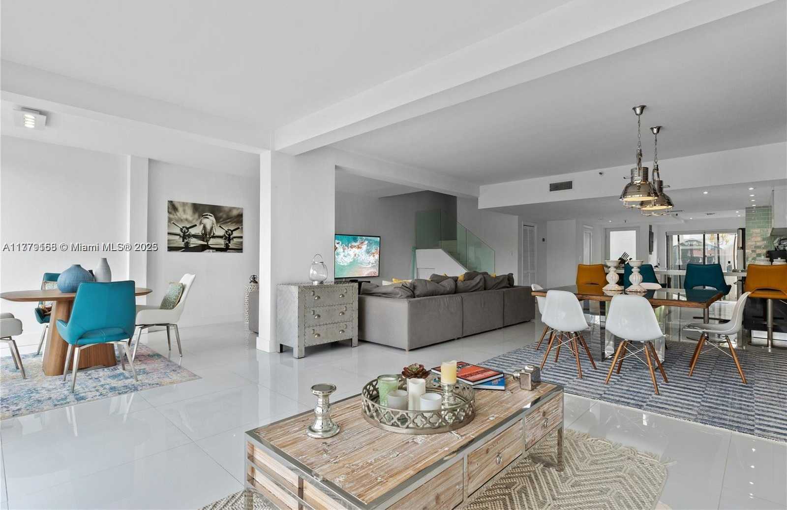 Small Image of 387 POINCIANA DR #1211, Sunny Isles Beach Number 2