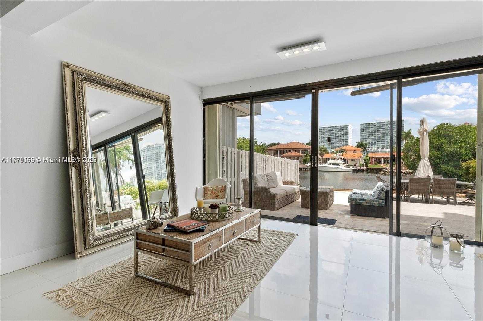 Small Image of 387 POINCIANA DR #1211, Sunny Isles Beach Number 7