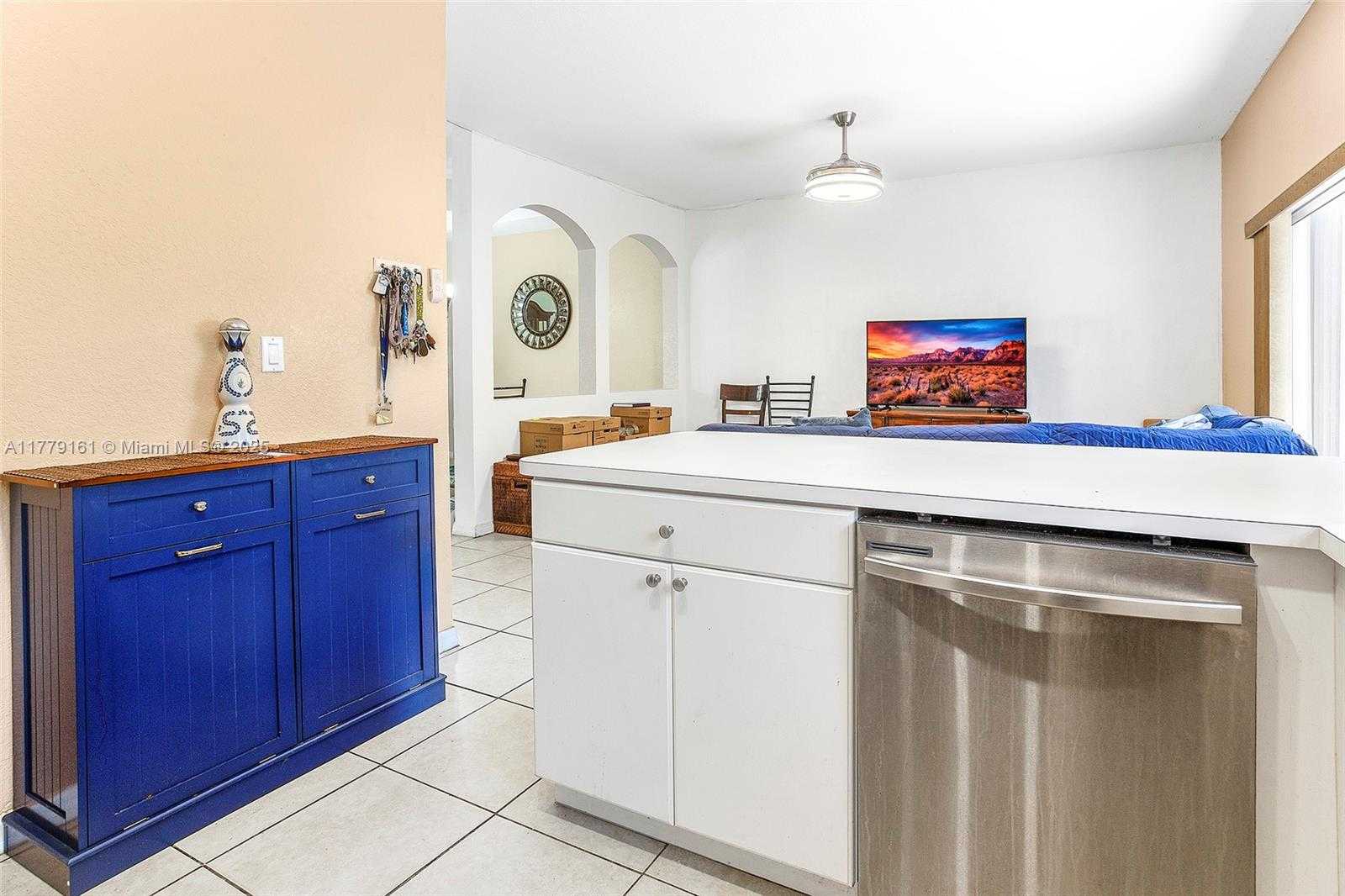 Small Image of 14070 SOUTH WEST 50TH CT, Miramar Number 13