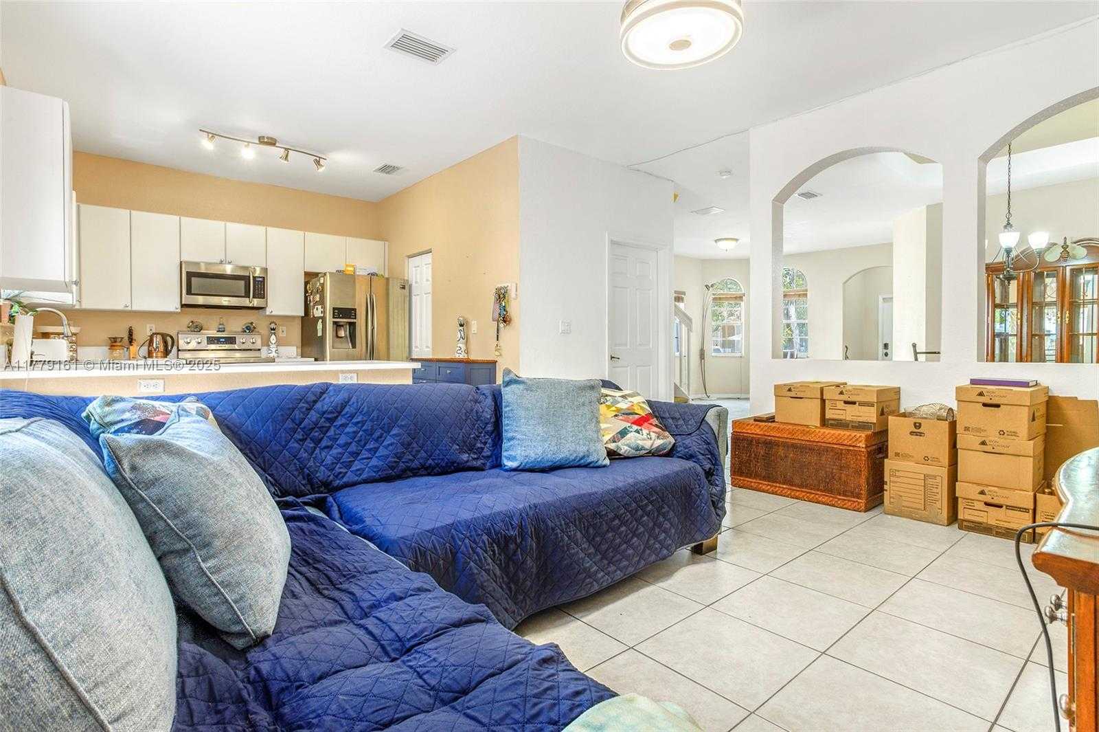 Small Image of 14070 SOUTH WEST 50TH CT, Miramar Number 15
