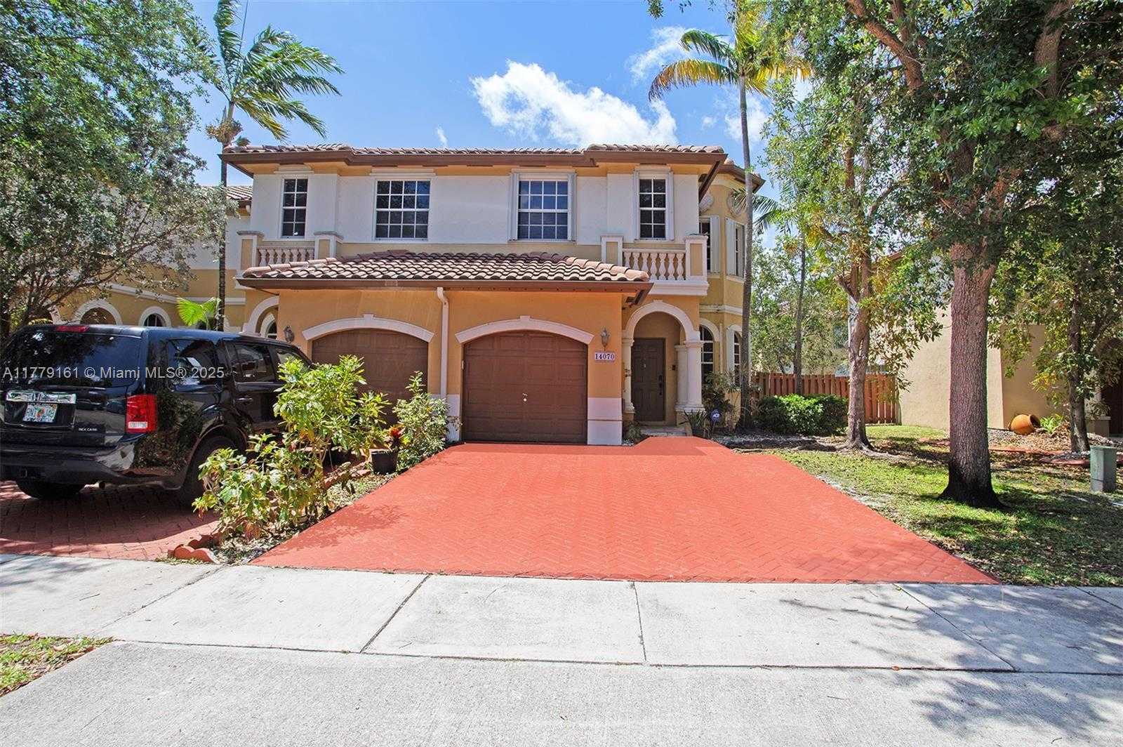 Small Image of 14070 SOUTH WEST 50TH CT, Miramar Number 3