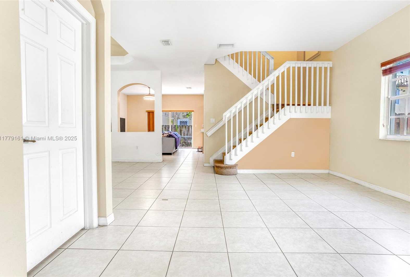 Small Image of 14070 SOUTH WEST 50TH CT, Miramar Number 4