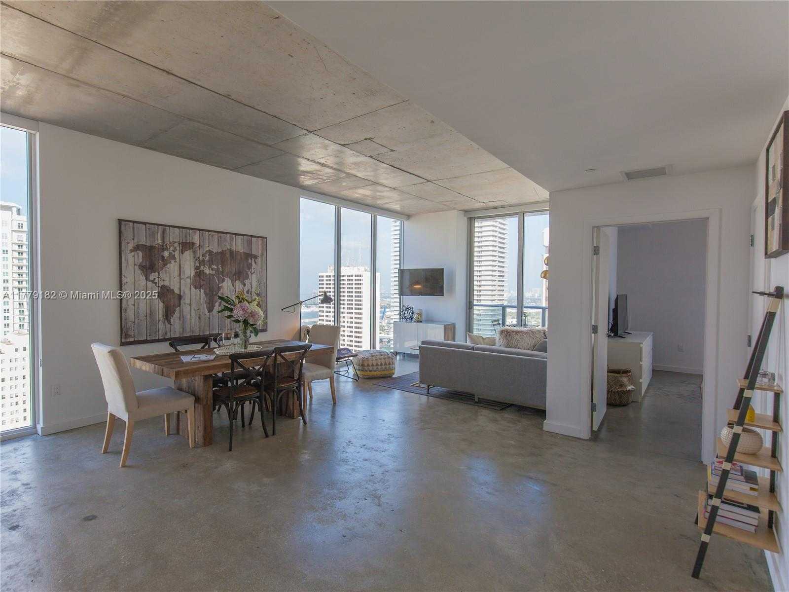 Small Image of 151 SOUTH EAST 1ST ST #2802, Miami Number 17