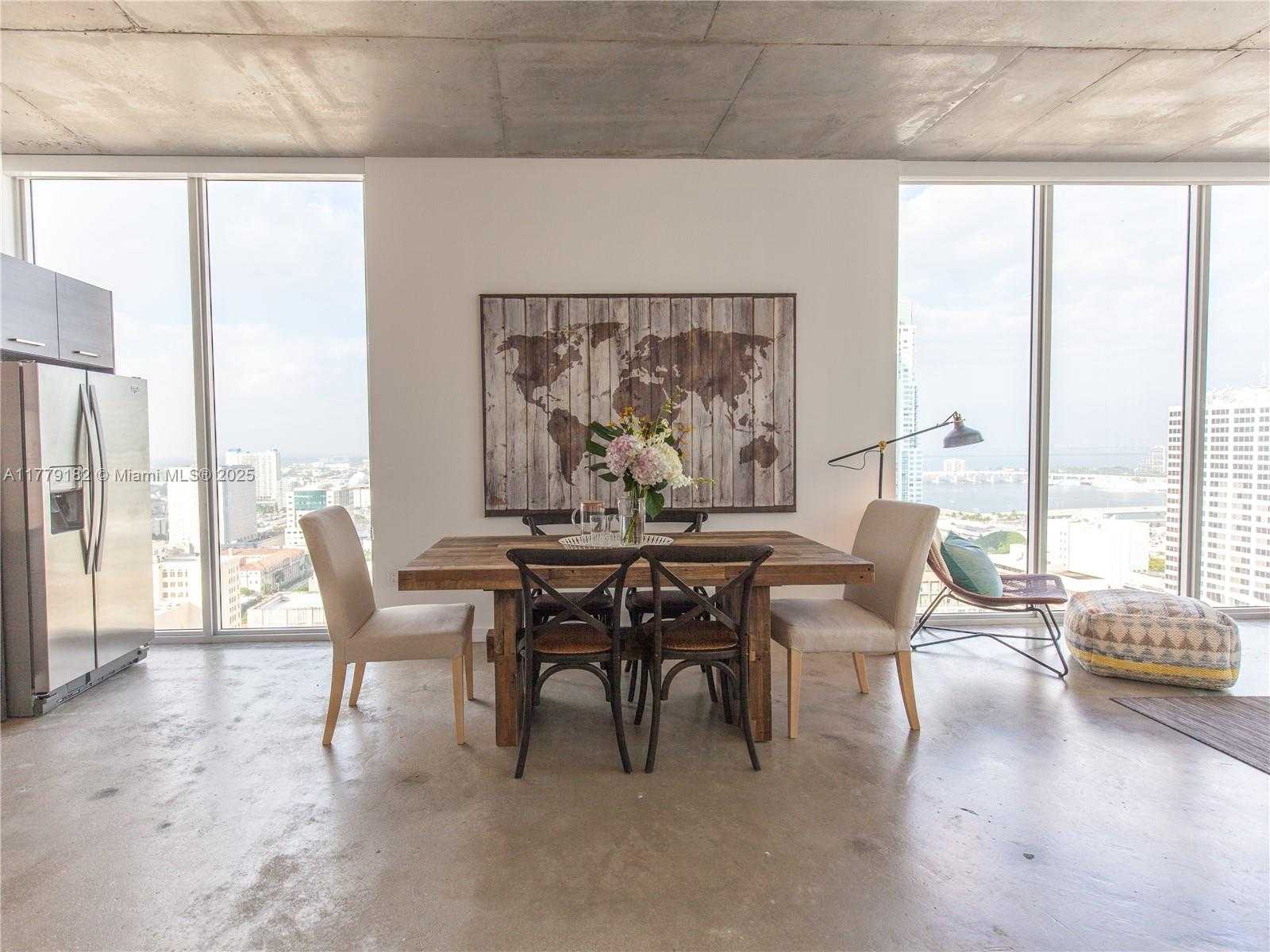 Small Image of 151 SOUTH EAST 1ST ST #2802, Miami Number 3