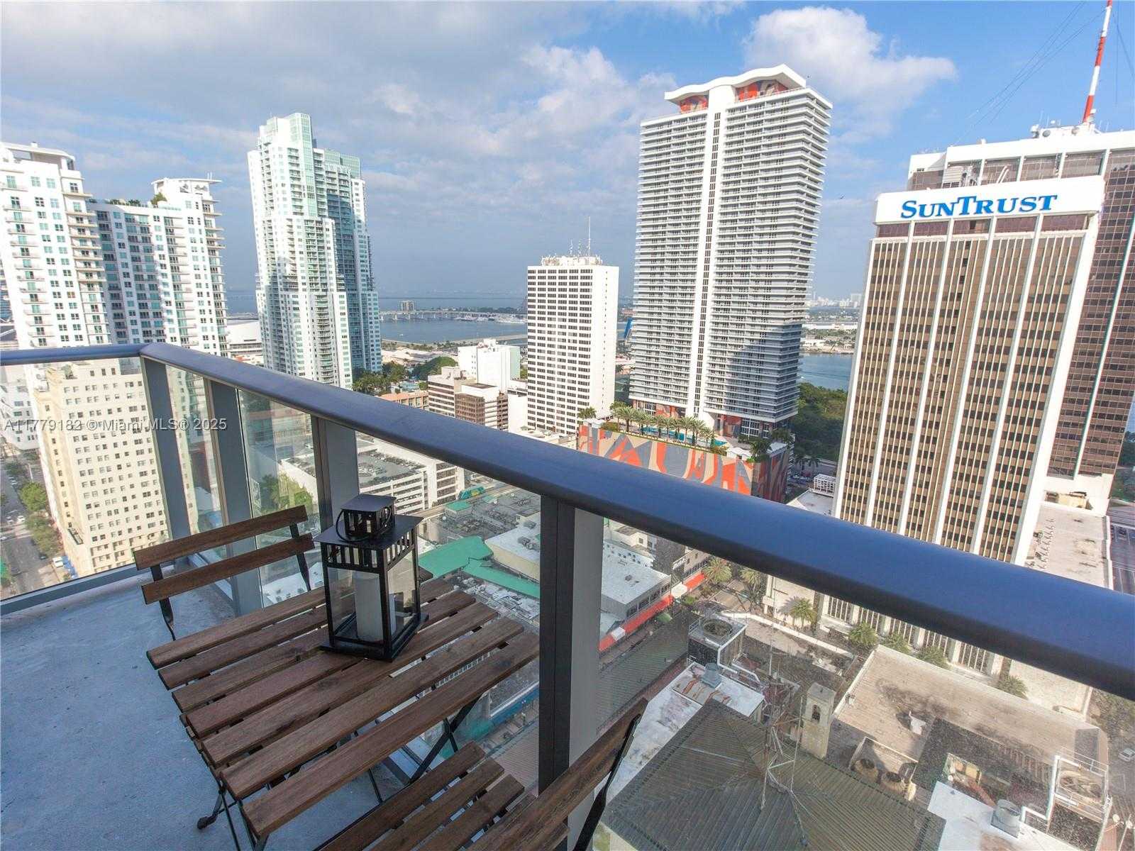 Small Image of 151 SOUTH EAST 1ST ST #2802, Miami Number 4