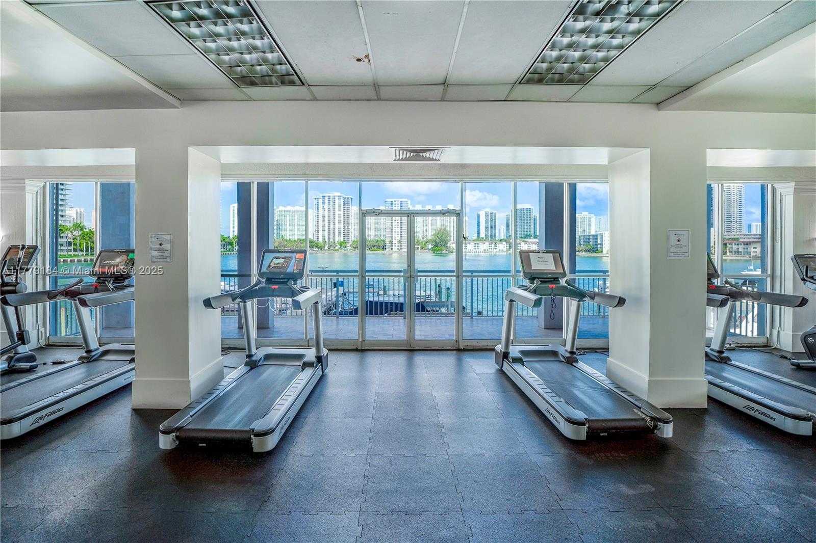 Small Image of 18031 BISCAYNE BLVD #1904, Aventura Number 11