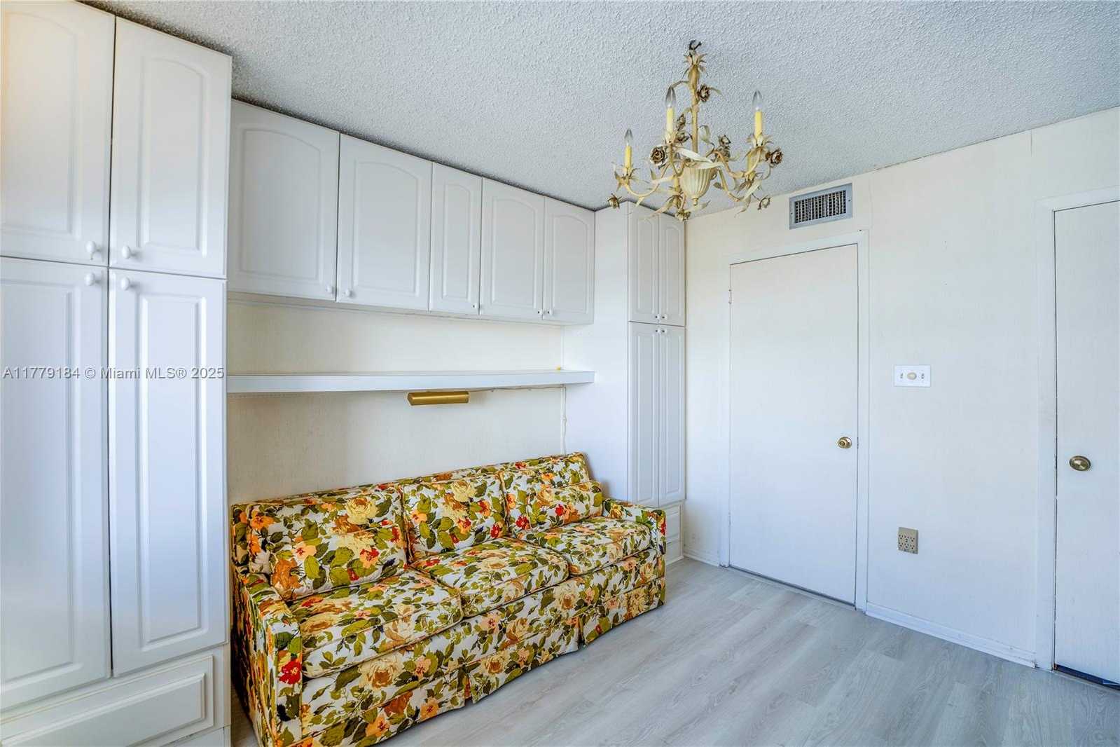 Small Image of 18031 BISCAYNE BLVD #1904, Aventura Number 16