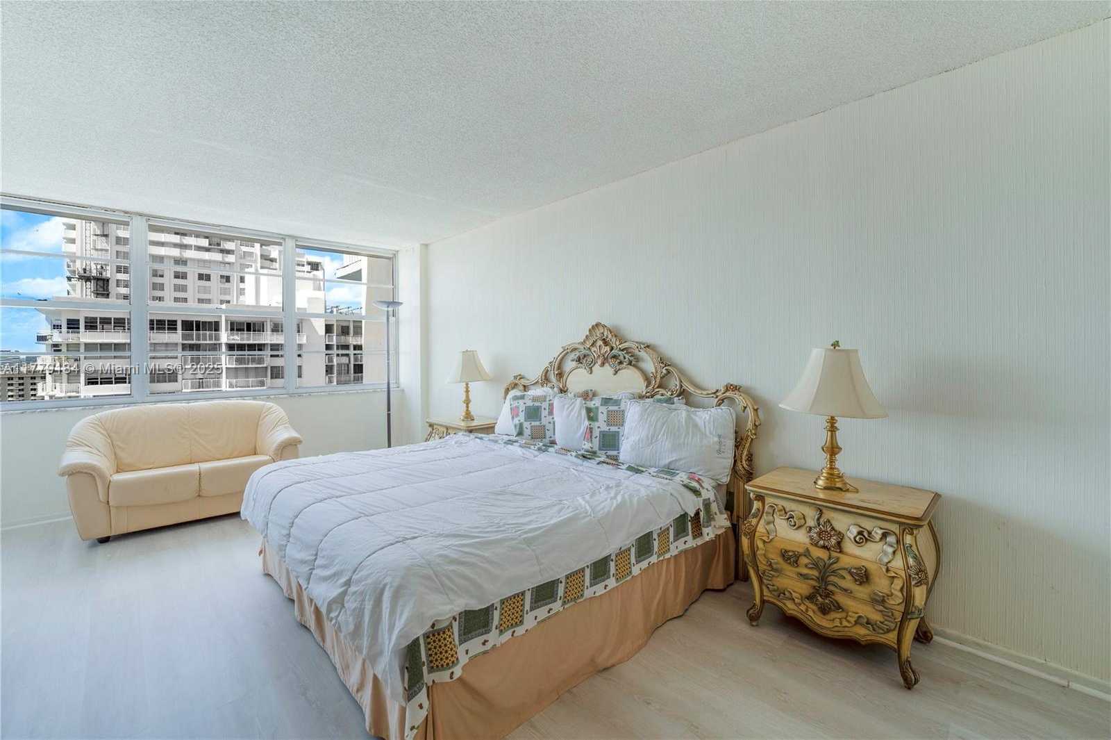 Small Image of 18031 BISCAYNE BLVD #1904, Aventura Number 18
