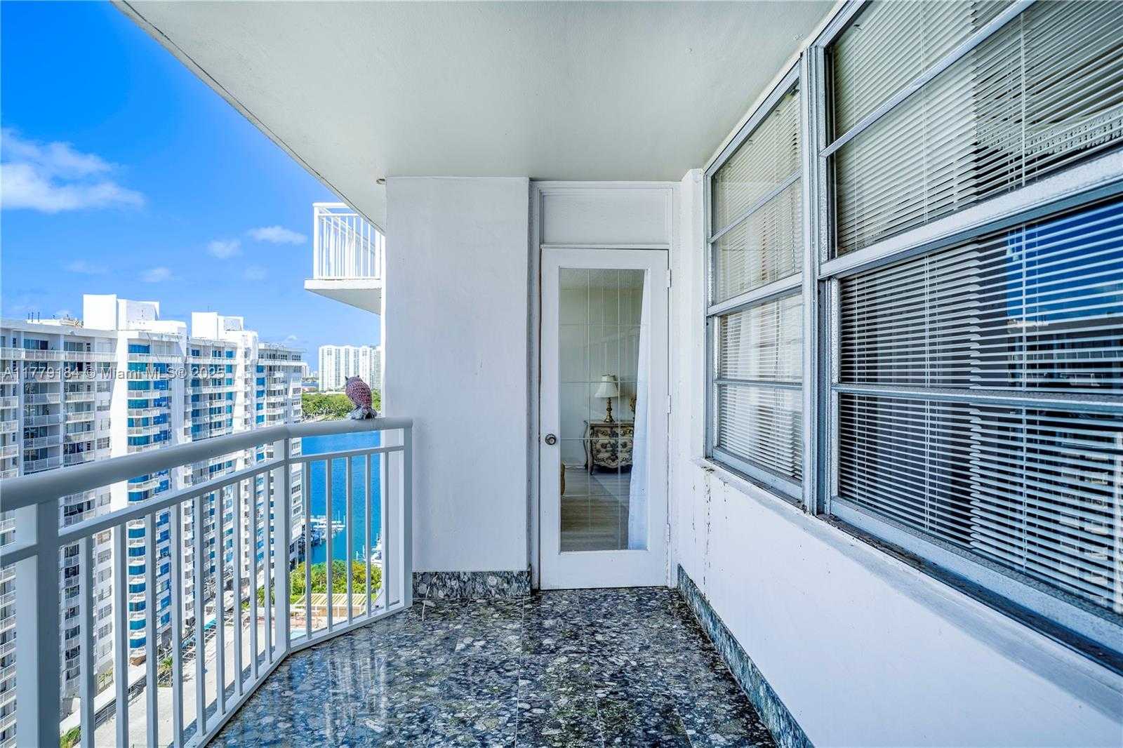 Small Image of 18031 BISCAYNE BLVD #1904, Aventura Number 29