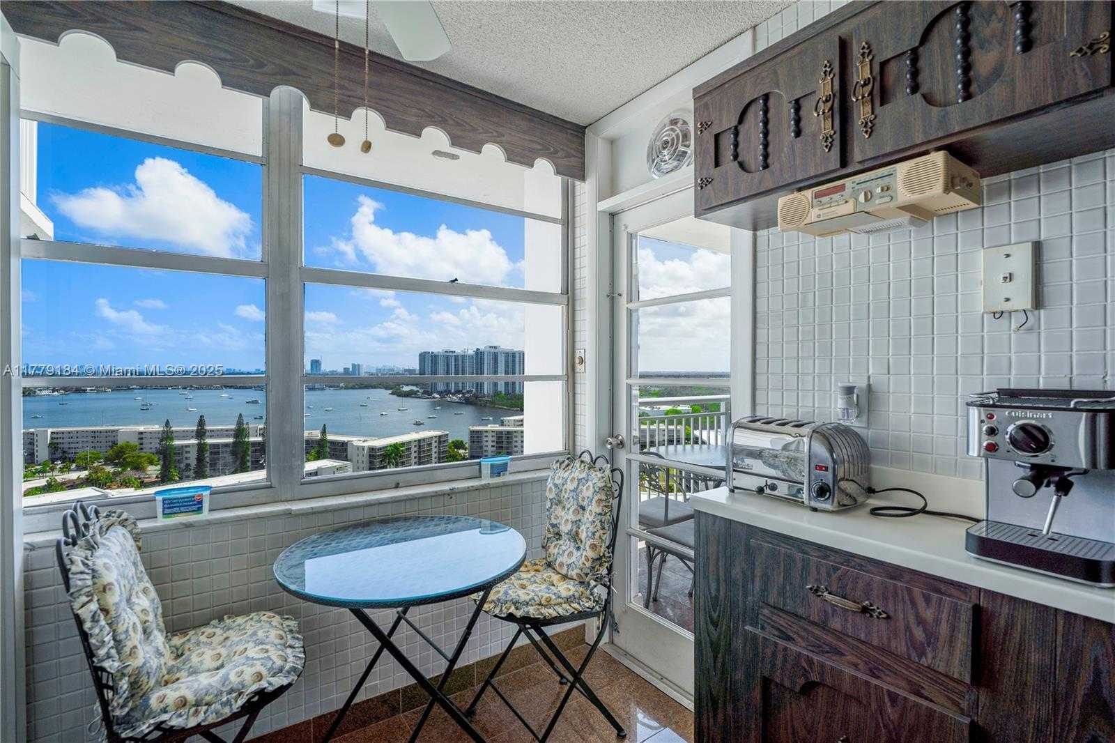 Small Image of 18031 BISCAYNE BLVD #1904, Aventura Number 36