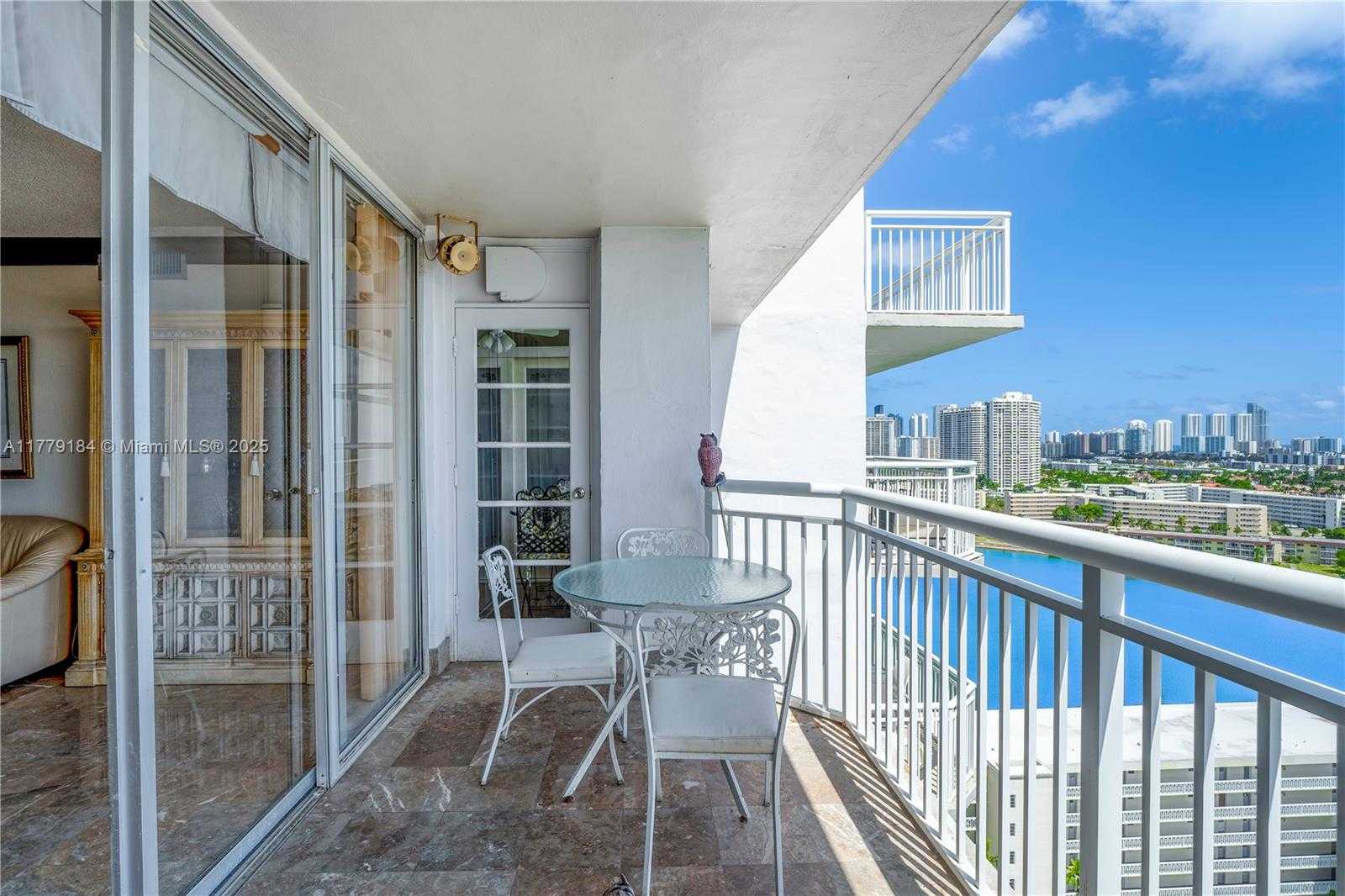 Small Image of 18031 BISCAYNE BLVD #1904, Aventura Number 40