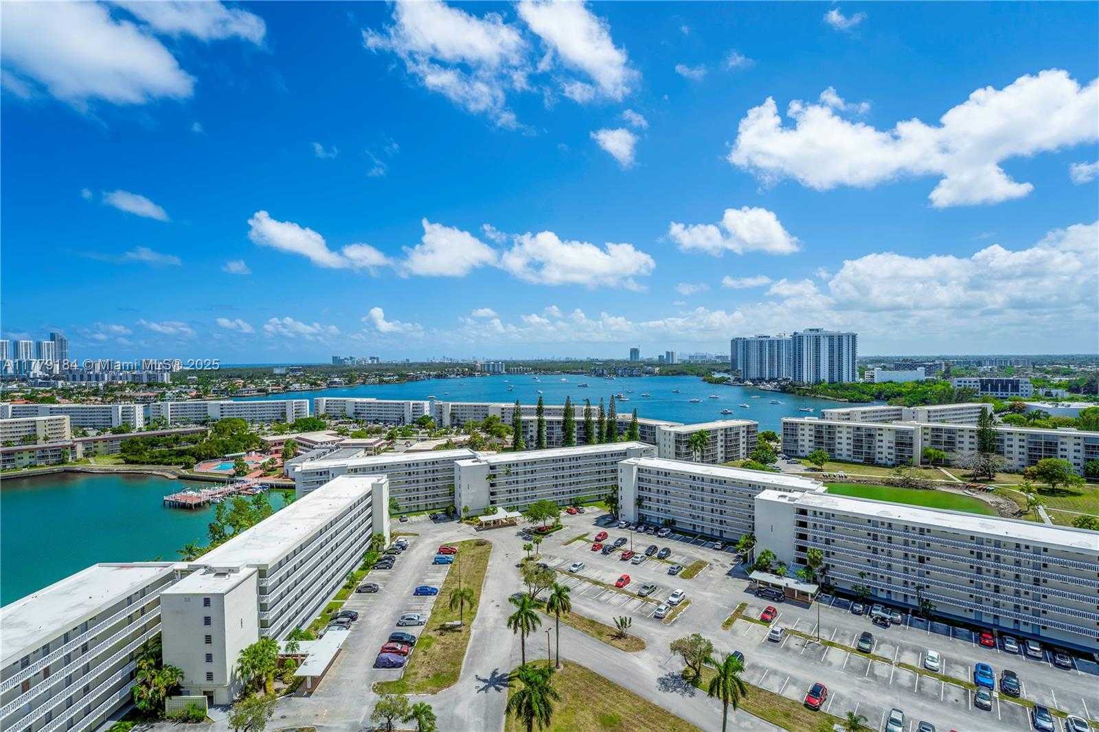 Small Image of 18031 BISCAYNE BLVD #1904, Aventura Number 41