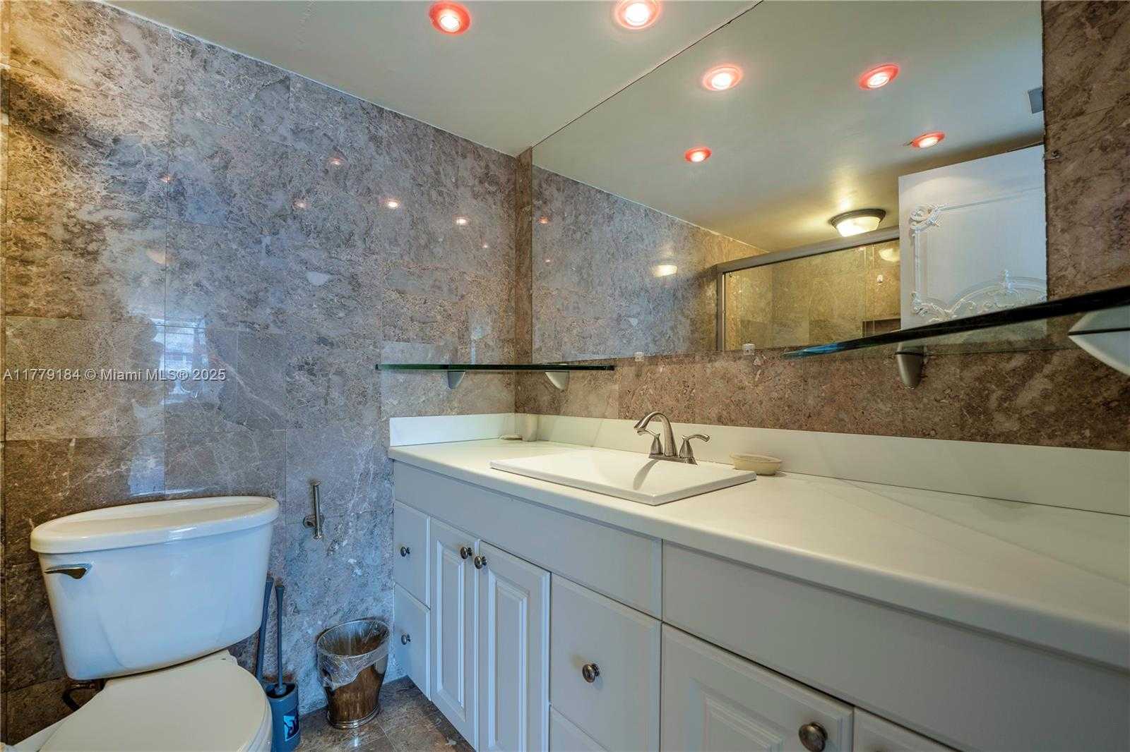 Small Image of 18031 BISCAYNE BLVD #1904, Aventura Number 48