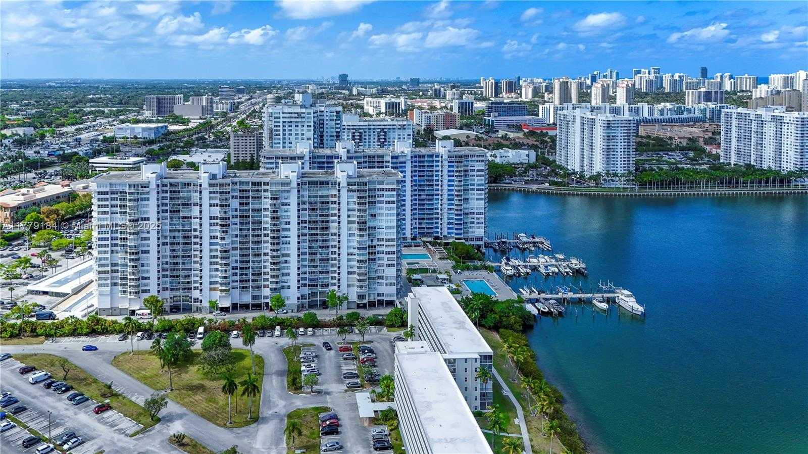 Small Image of 18031 BISCAYNE BLVD #1904, Aventura Number 6