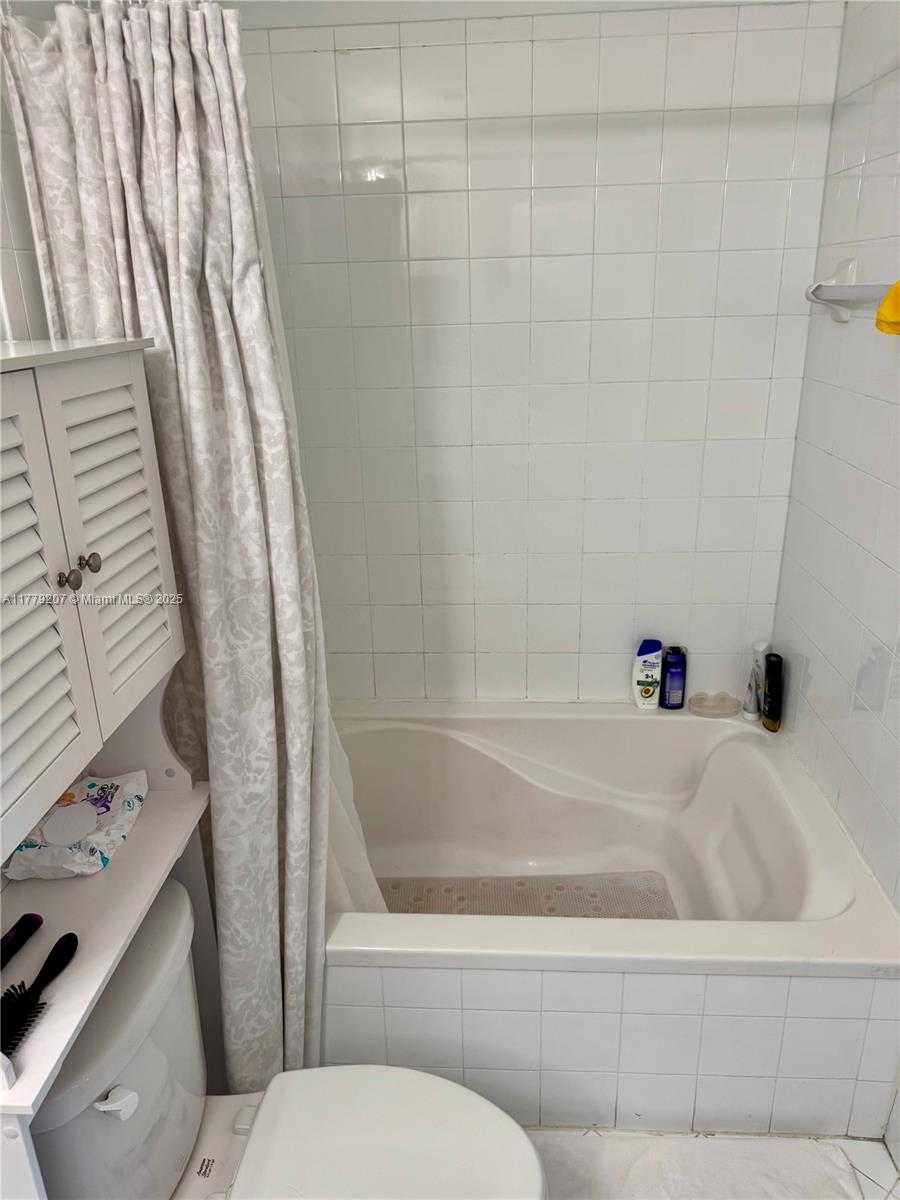 Small Image of 8882 WEST FLAGLER ST #201, Miami Number 23