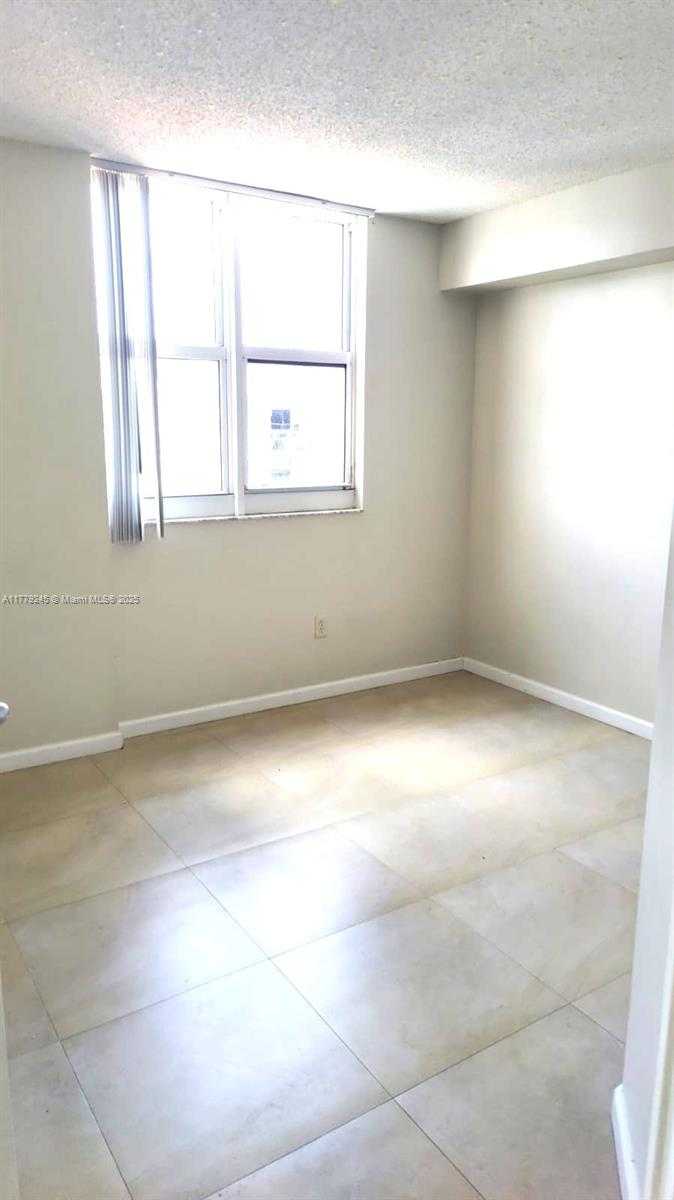 Small Image of 5085 NORTH WEST 7TH ST #TS8, Miami Number 16