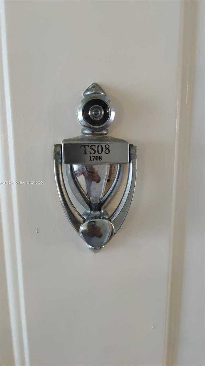 Small Image of 5085 NORTH WEST 7TH ST #TS8, Miami Number 3
