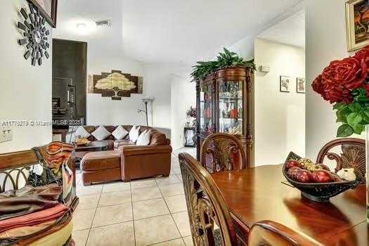 Small Image of 16312 MALIBU DR #6, Weston Number 10