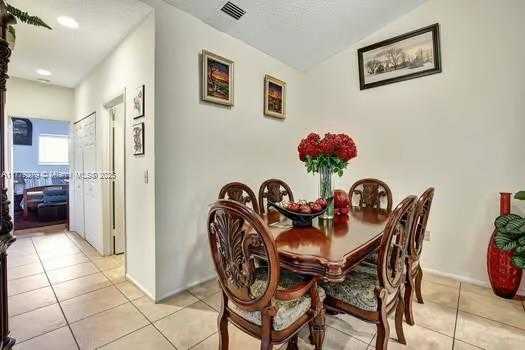 Small Image of 16312 MALIBU DR #6, Weston Number 11
