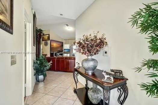 Small Image of 16312 MALIBU DR #6, Weston Number 14