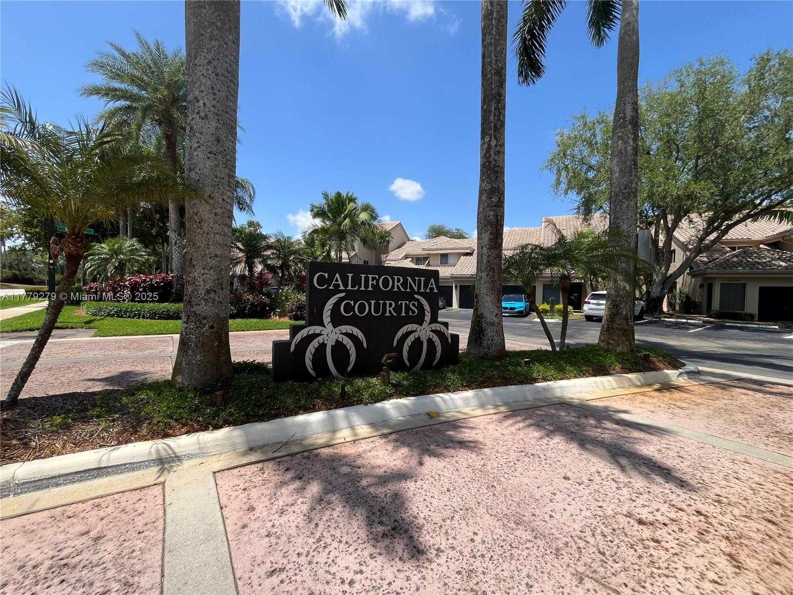 Small Image of 16312 MALIBU DR #6, Weston Number 2