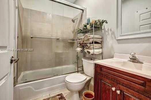 Small Image of 16312 MALIBU DR #6, Weston Number 24