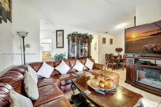Small Image of 16312 MALIBU DR #6, Weston Number 29