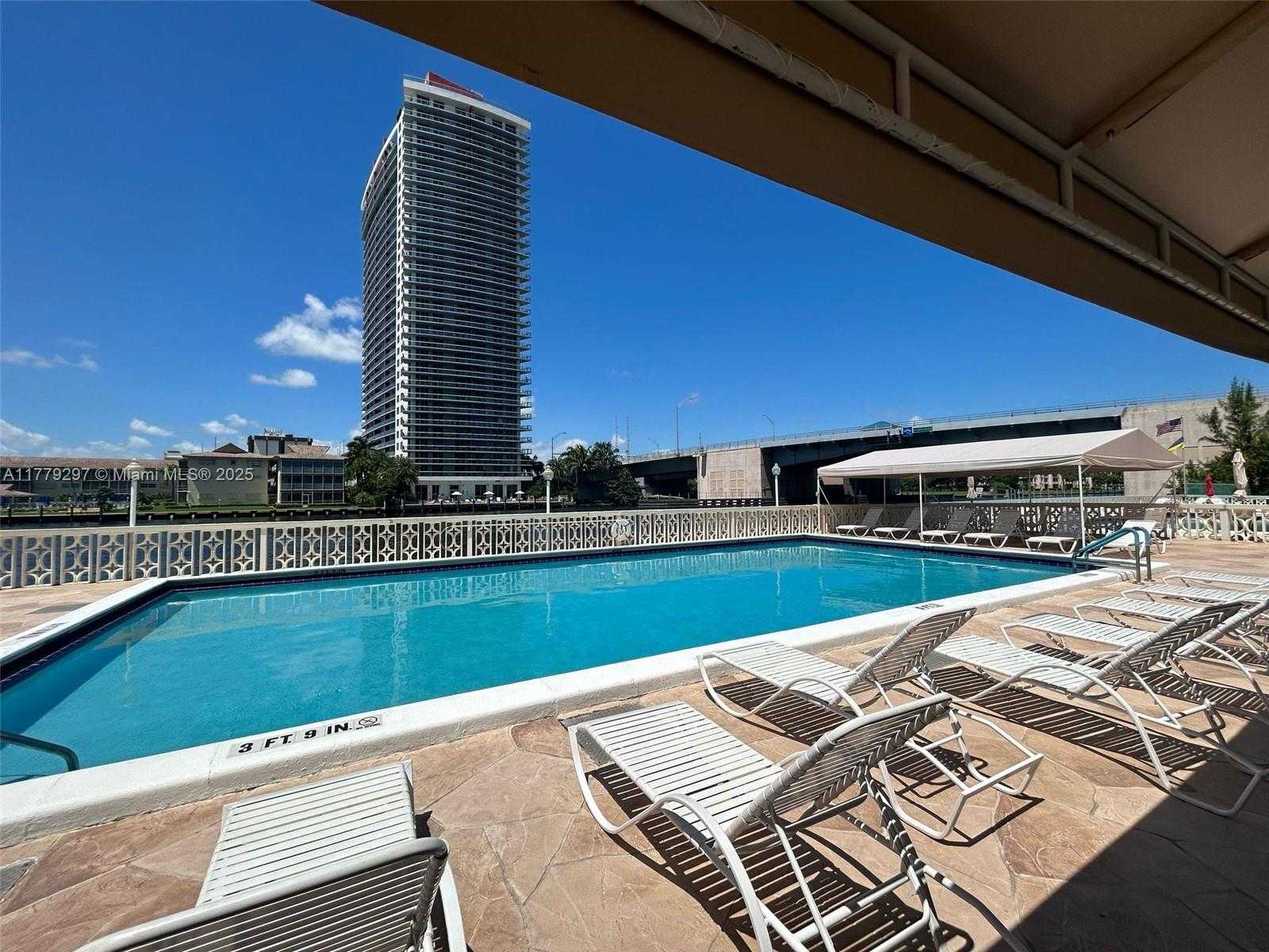 Small Image of 1825 SOUTH OCEAN DR #503, Hallandale Beach Number 10