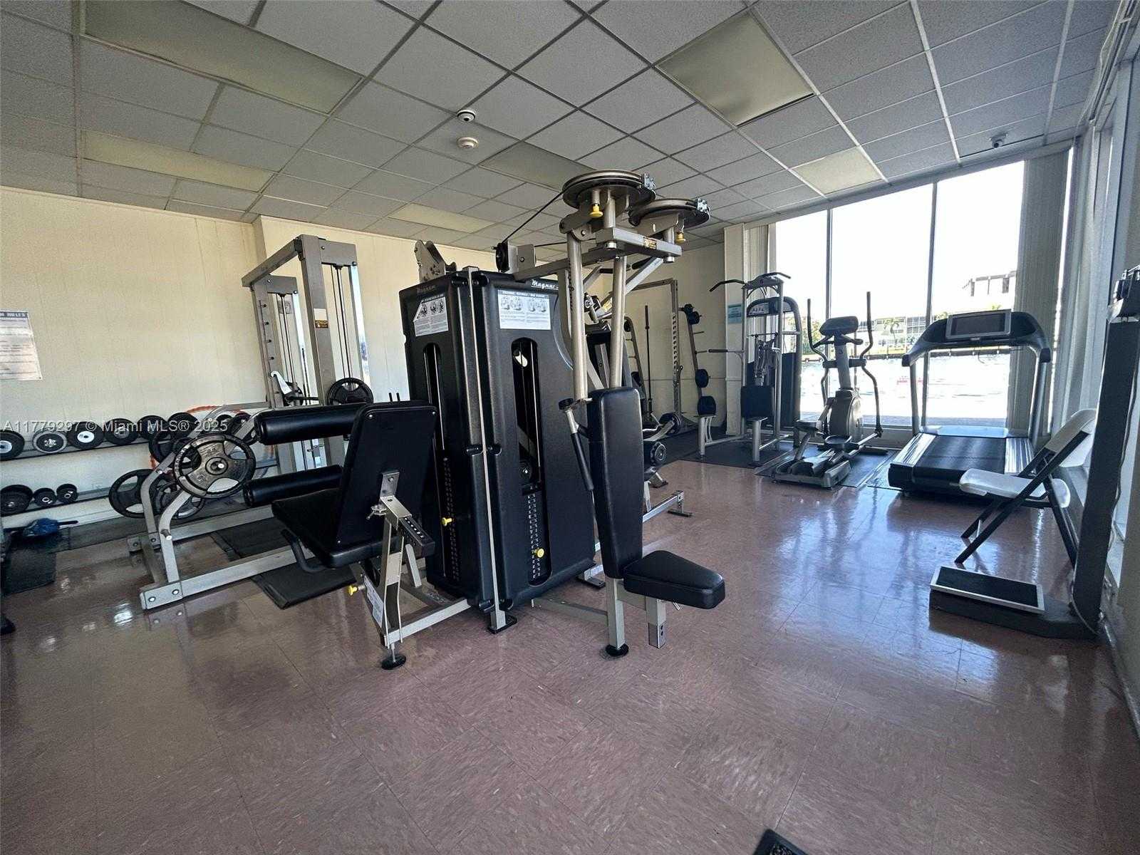 Small Image of 1825 SOUTH OCEAN DR #503, Hallandale Beach Number 11