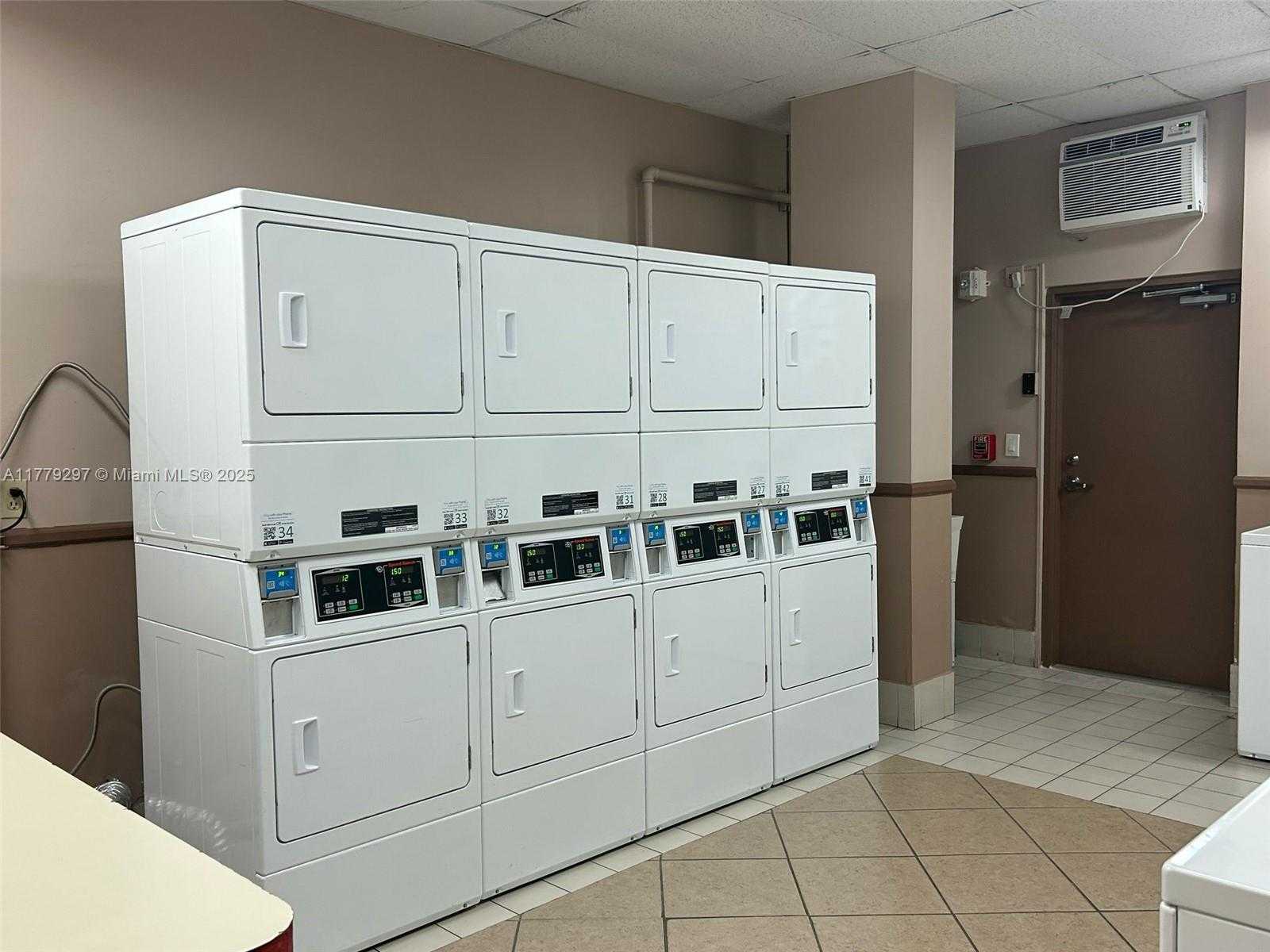 Small Image of 1825 SOUTH OCEAN DR #503, Hallandale Beach Number 13