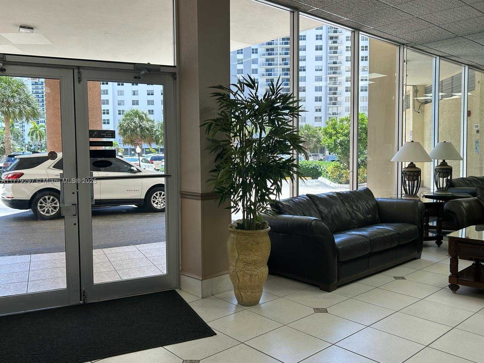 Small Image of 1825 SOUTH OCEAN DR #503, Hallandale Beach Number 16