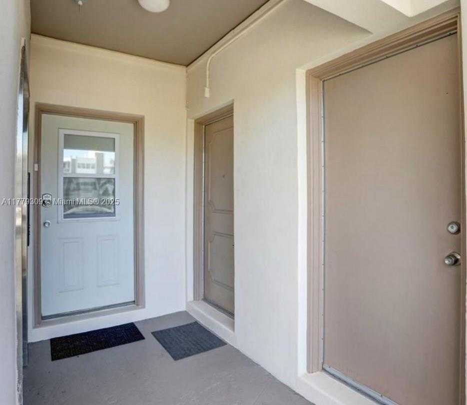 Small Image of 1020 94TH ST #401, Bay Harbor Islands Number 10
