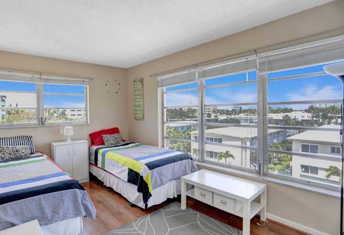 Small Image of 1020 94TH ST #401, Bay Harbor Islands Number 16