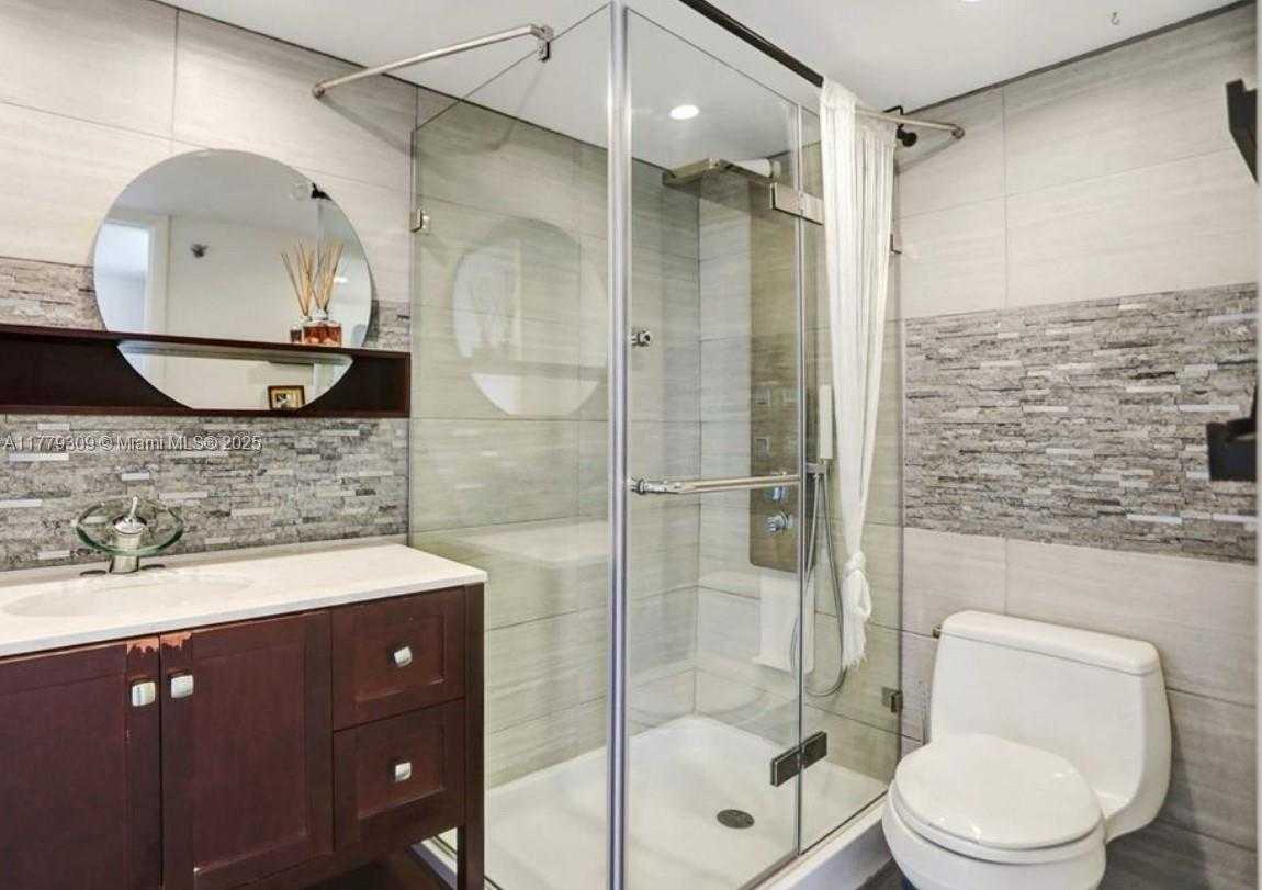 Small Image of 1020 94TH ST #401, Bay Harbor Islands Number 17