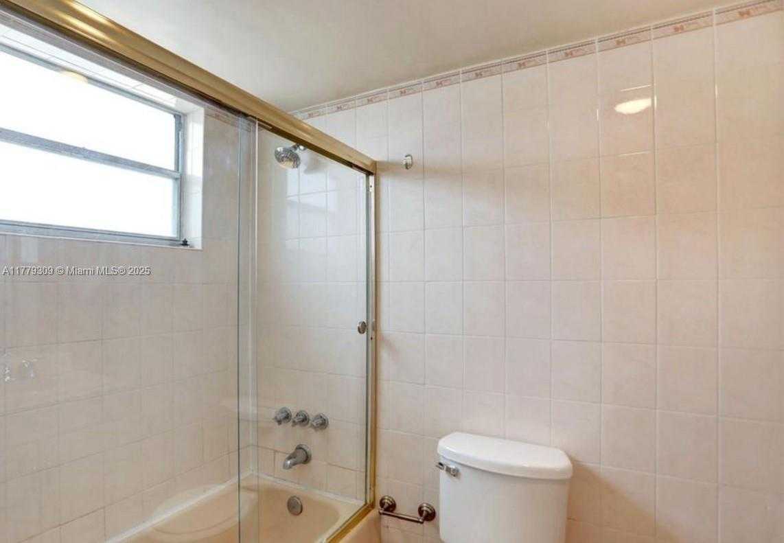 Small Image of 1020 94TH ST #401, Bay Harbor Islands Number 18