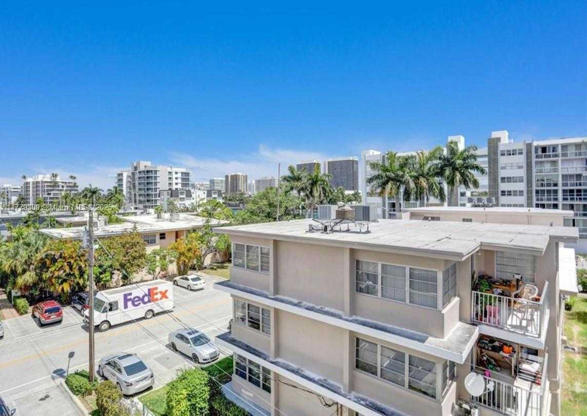 Small Image of 1020 94TH ST #401, Bay Harbor Islands Number 2